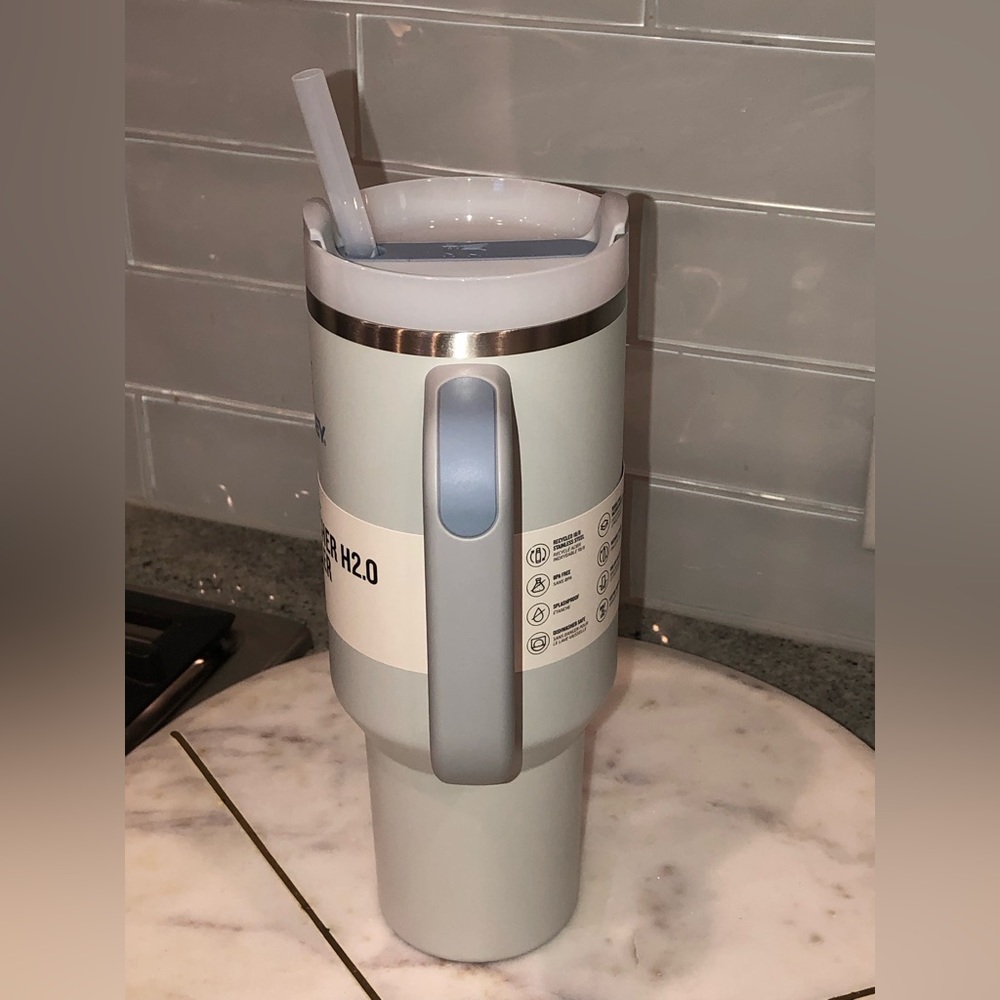 ✨NWT✨ Stanley Quencher H2.0 FlowState Tumbler 40oz (Fog) - Picture 17 of 17